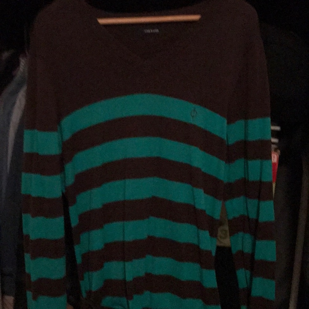 Men’s or women’s sweater